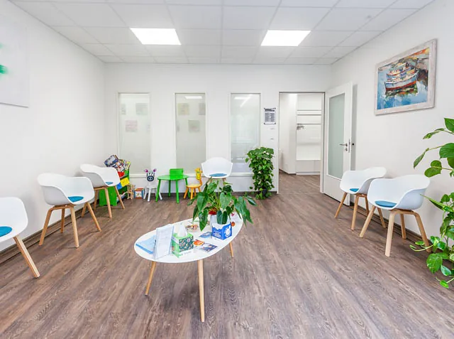 Hausarztpraxis Schneider - Wartezimmer