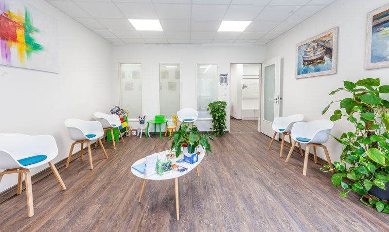 Hausarztpraxis Schneider - Wartezimmer